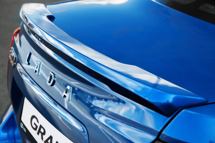 Детали экстерьера Lada Granta Drive Active 2019 года  (фото 38 из 40)
